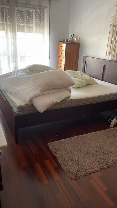 Cama IKEA usada com estrado