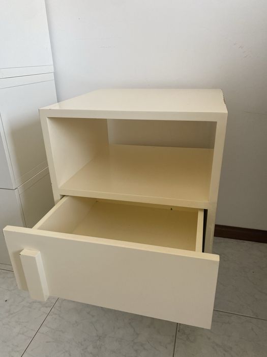 Mesinha de cabeceira de excelente qualidade