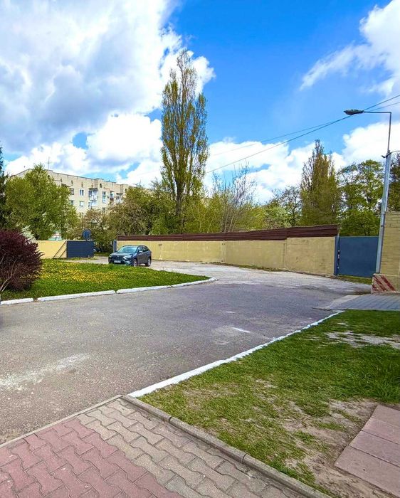 Продам готовий бізнес по вулиці Стельмаха з ділянкою 13 сотих