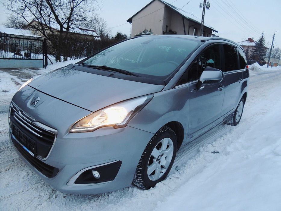 Peugeot 5008 1 Własciciel  Bezwypadkowy 7 osobowy 120tys przeb ZADBANY