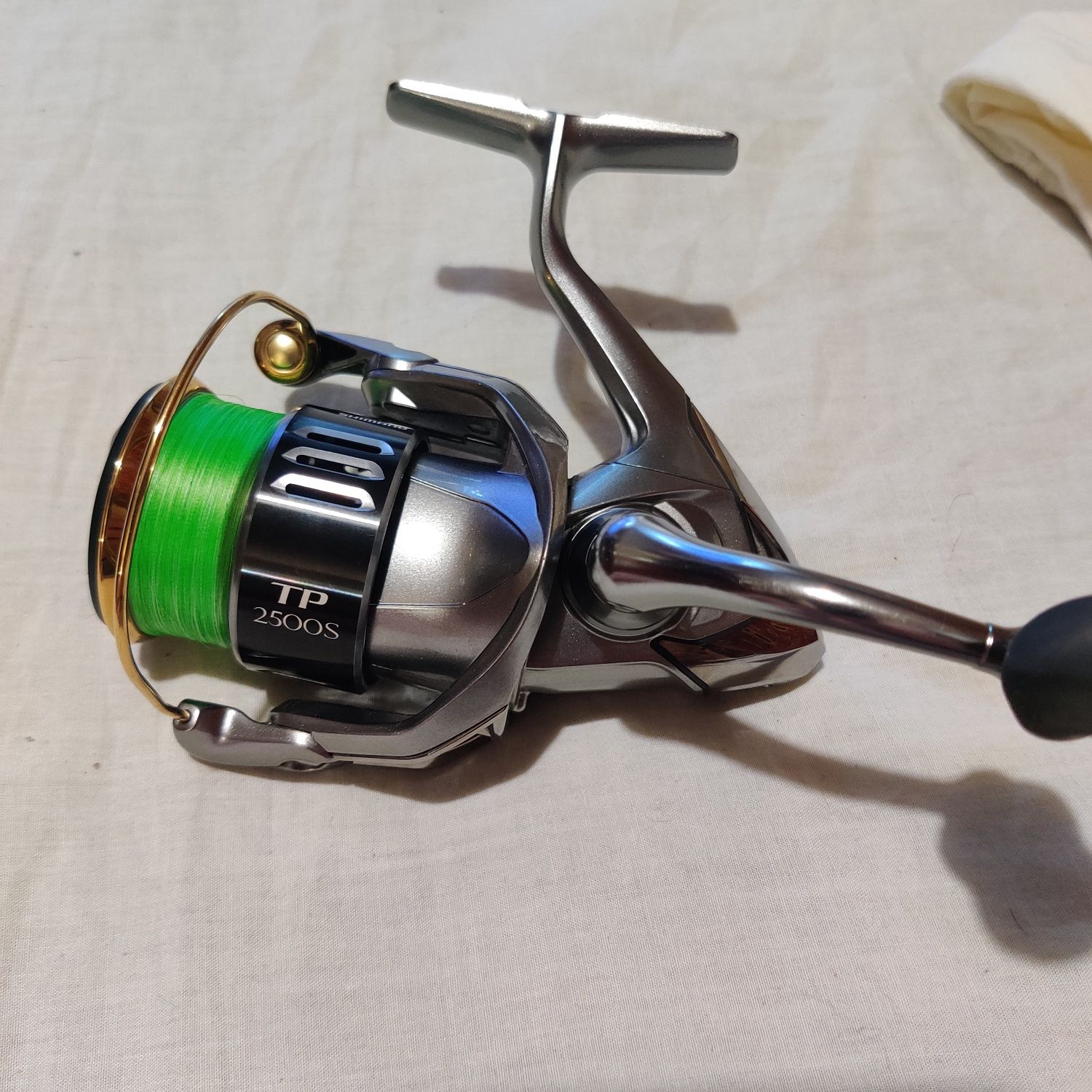 Катушка Shimano 15 Twin Power 2500S: 8 500 грн. - Полювання / риболовля ...