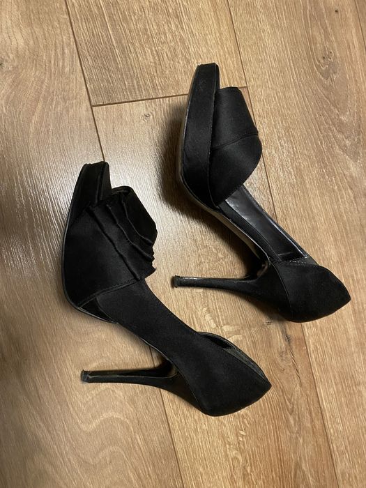 Buty na obcasie/czółenka