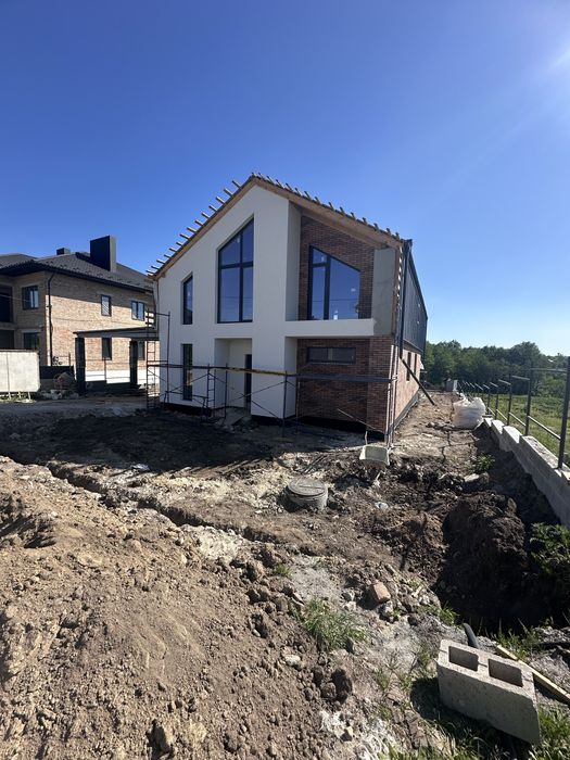 Продаж красивого будинку преміум класу в селі Байківці