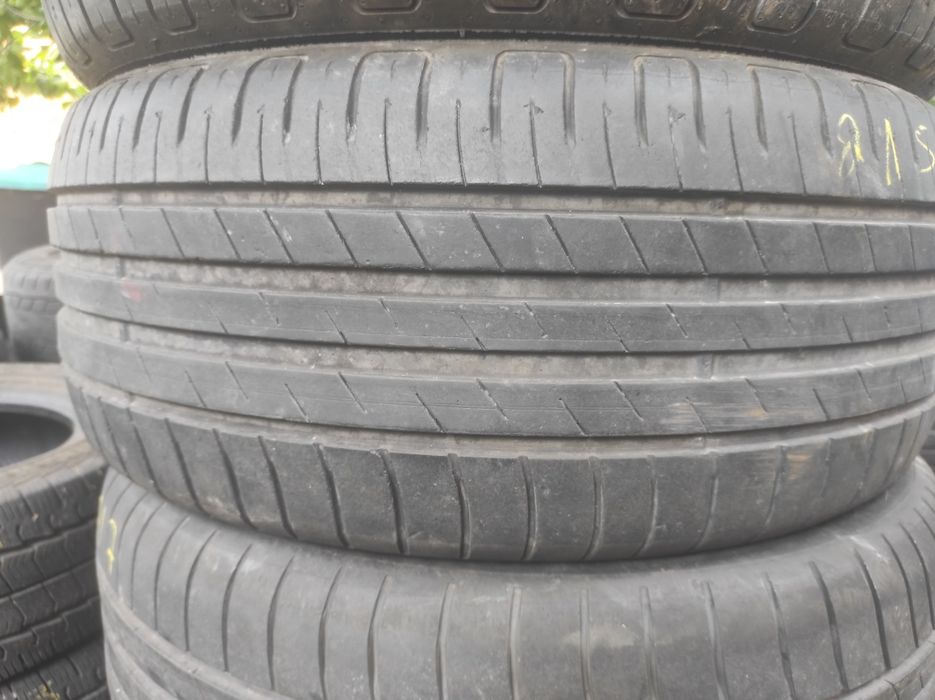 Шины лето 215/50R17.