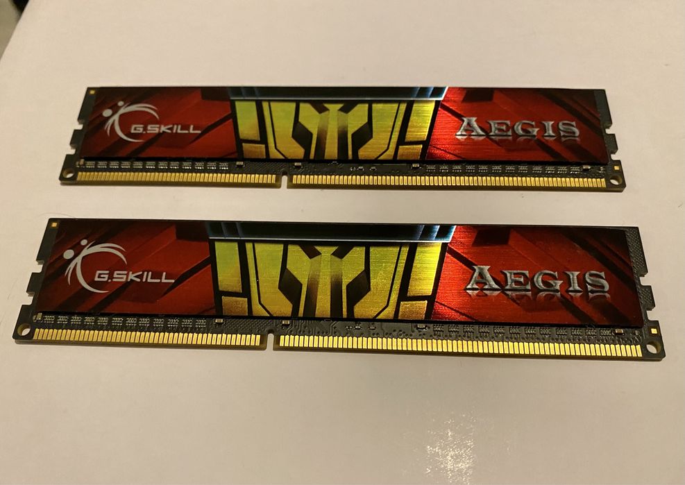 Memórias DDR3 4Gb x2 = 8Gb 1333