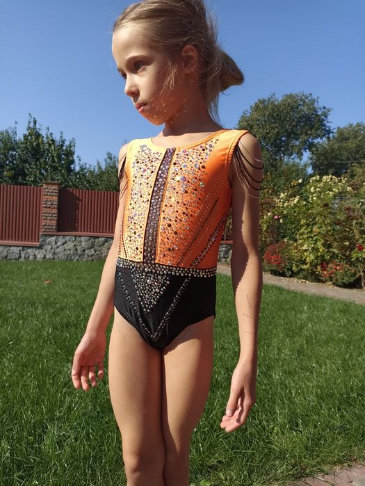 Купальник для змагань з художньої гімнастики