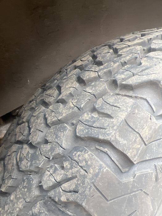 BFgoodrich 245/75/17 резина грязьова