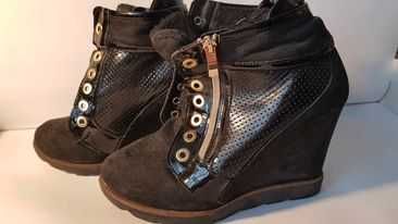 Buty damskie botki na koturnie 37 38 czarne super zjawiskowe