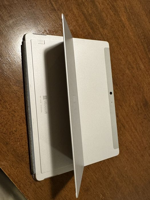 Microsoft Surface GO 2 8GB 128GB Wi-Fi e LTE 4G