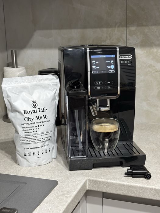 Кавомашина Delonghi dinamica plus