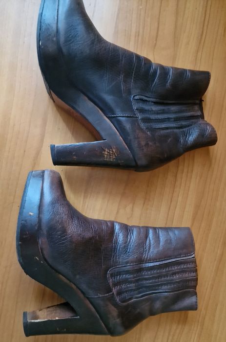 Botins Uterque  38