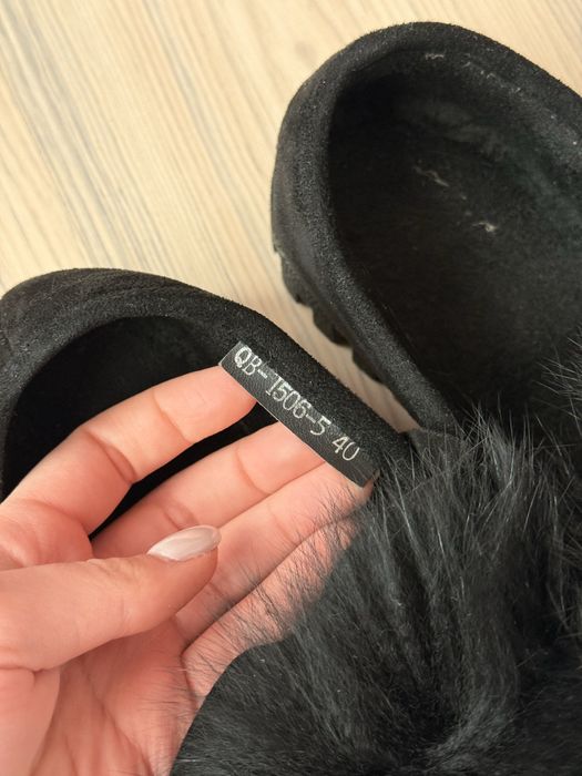 Теплі чобітки чорні з хутром 38 розмір