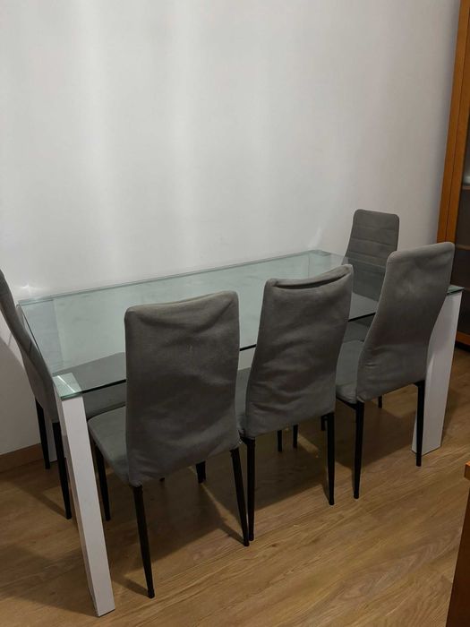 Mesa De Vidro Com CadeirAS