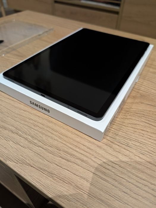 Samsung Galaxy Tab S8+ 12.4" 8/256GB Wi-Fi Grafitowy + S Pen + 2x Etui (Spigen Hard Case + Silikon)