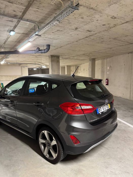 Ford Fiesta 1.0 EcoBoost Active baixo quilometragem