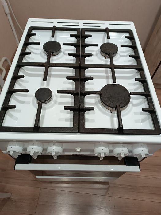 Газовая плита в хорошем состояннииии