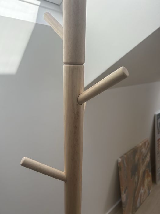 Wieszak na ubrania stojący stojak ikea drewniany