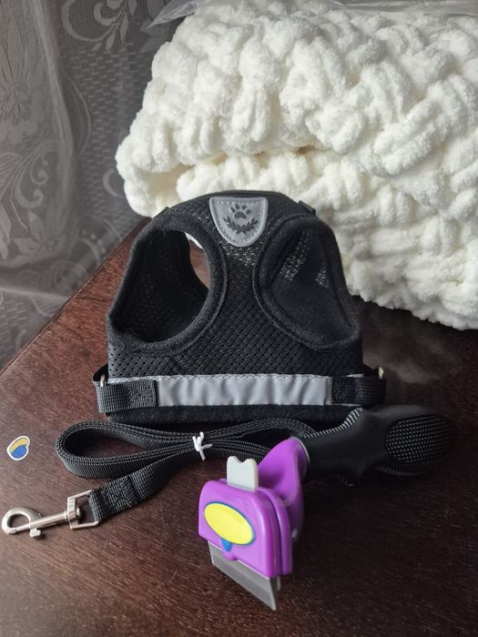 Щітка для видалення шерсті, фурмінатор. Желетка, повідок розмір S.