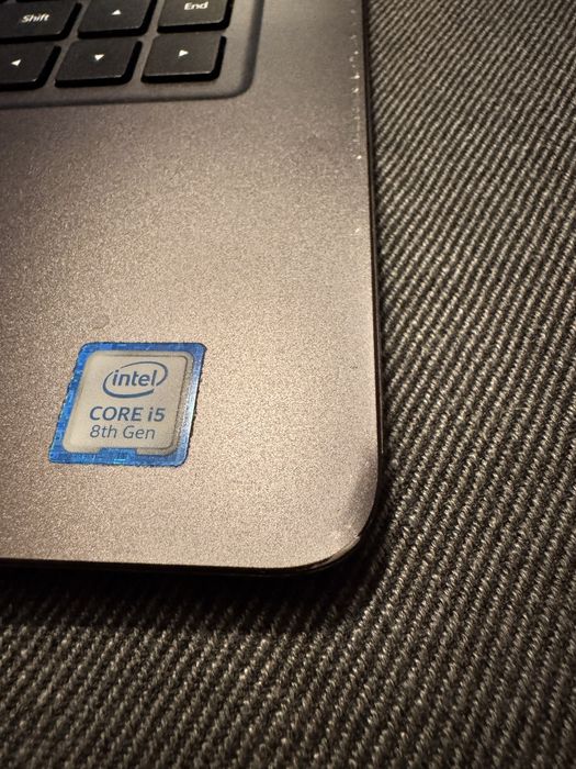 Huawei MateBook D15 8GB / intel i5 / 256GB SSD + 1TB HDD