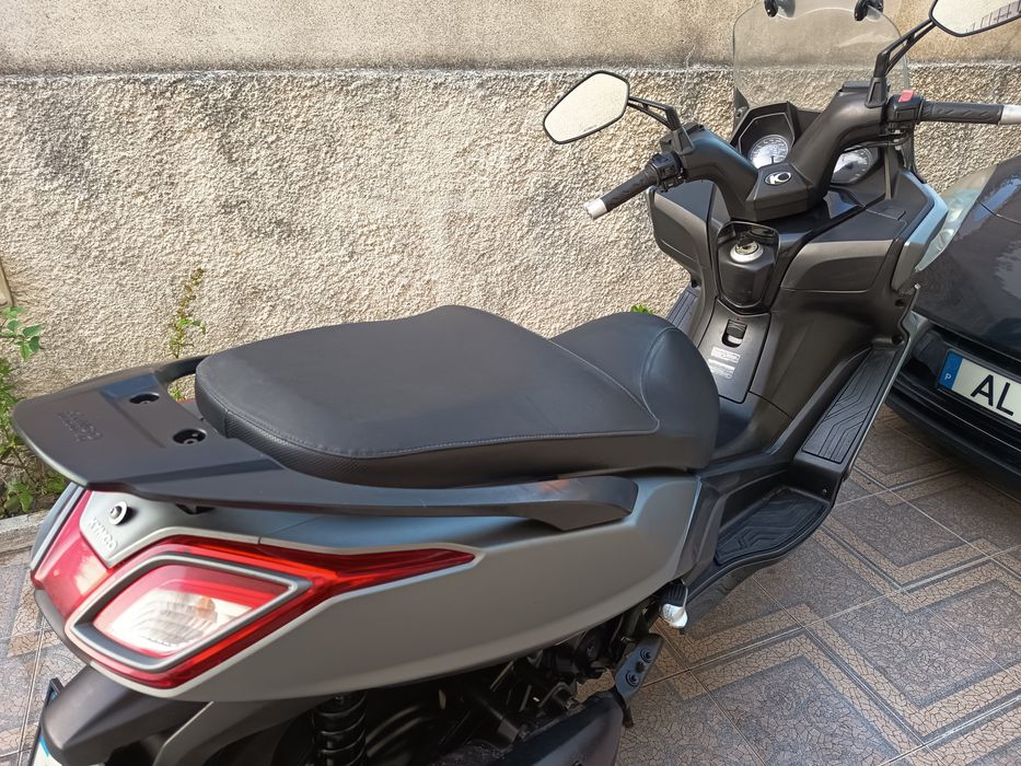 Scooter Kymco 350i superdink  "downtown"12/2017