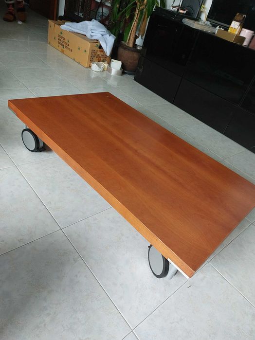 Mesa de centro c/ rodas