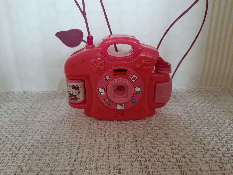 Іграшковий фотоапарат.