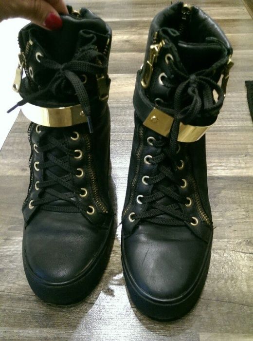 OVYE sneakersy skórzane z blaszkami rozm 38