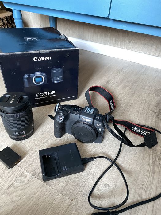Фотоапарат Canon rp