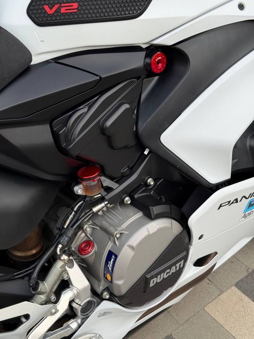 Ducati Panigale V2 2023 рік