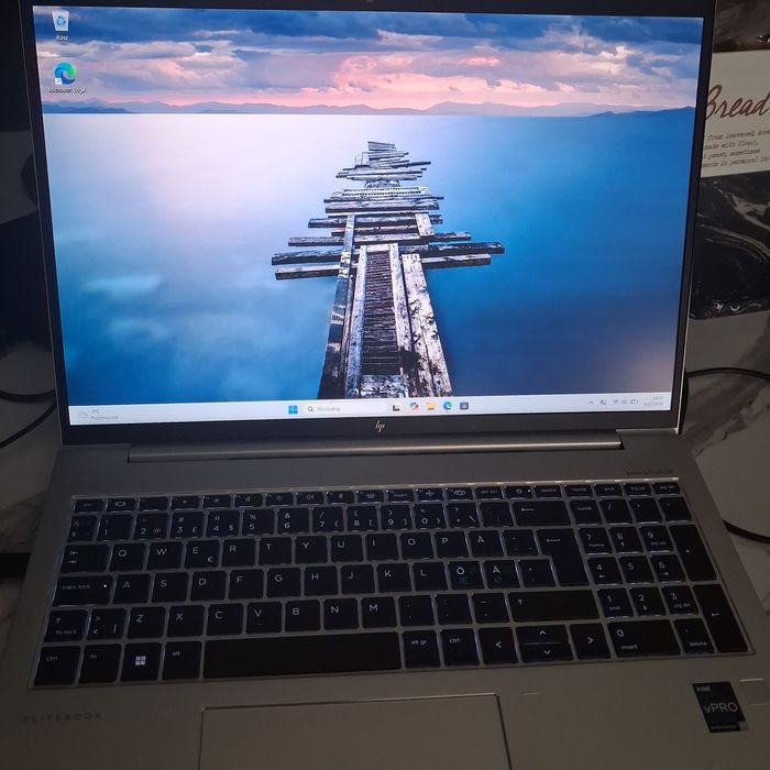 Hp elitebook 860 G10 i7 -13th