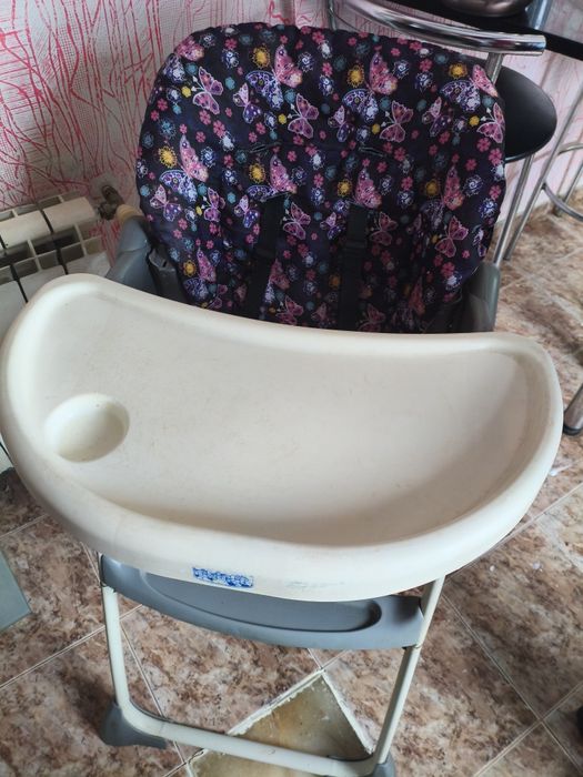 Годувальне крісло