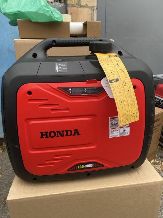 Генератор інверторний HONDA EU40i - 4.5 кВт - електростартер - мідь