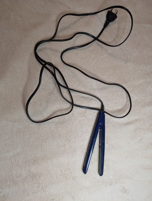 утюжок для вирівнювання волосся та завитків grunhelm
45 вт