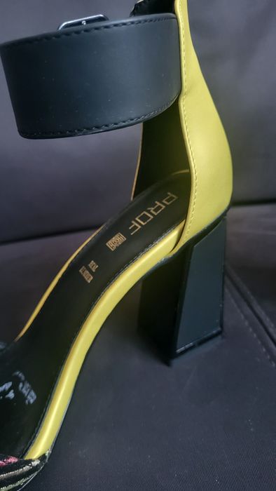Sapatos Prof - Tamanho 37