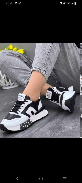 Продам кроссовки