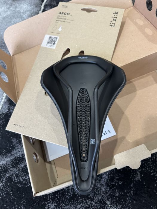 Selim Fizik Vento Argo 00 Adaptive NOVO