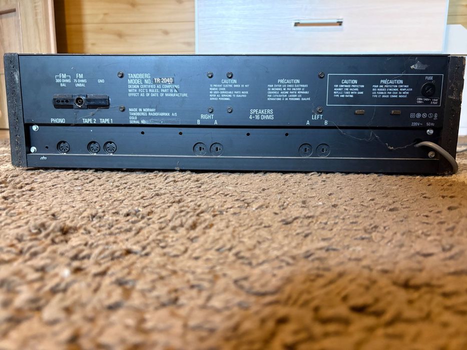 Tandberg TR2040 Amplituner