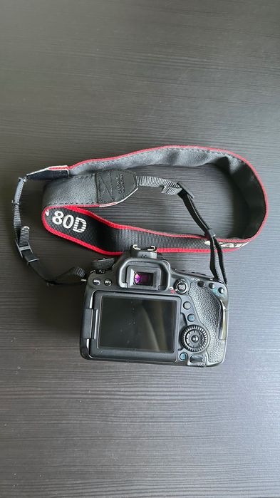 Canon 80 D вживаний в ідеальному стані