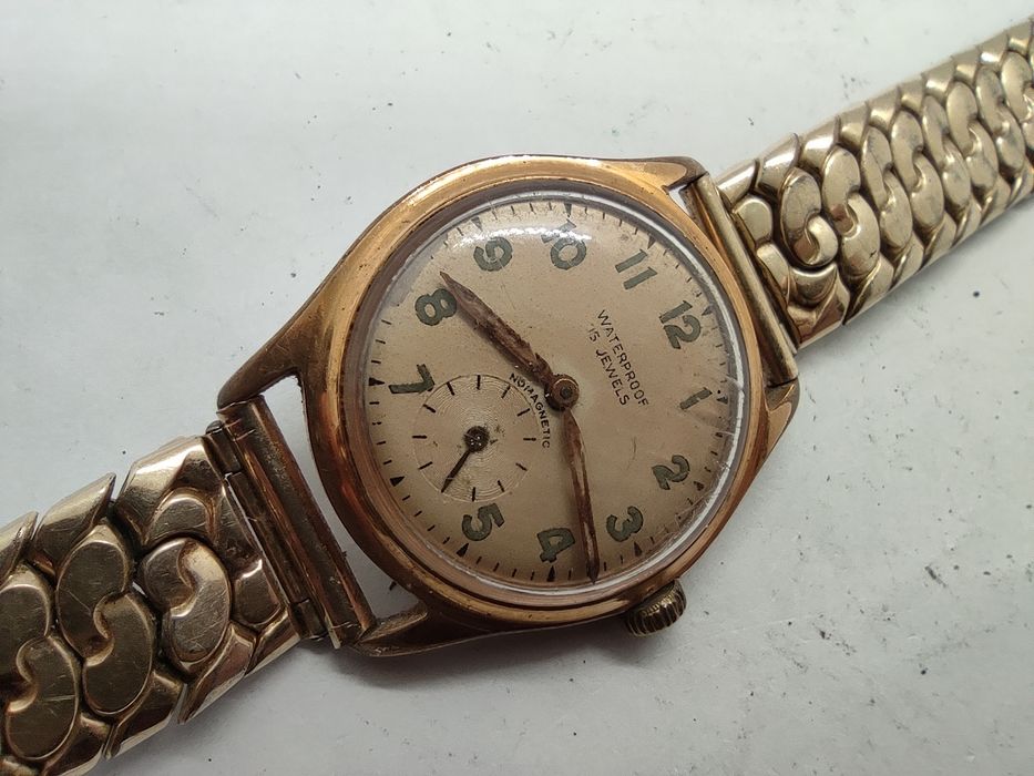 Zegarek Swiss Vintage złocony sprawny