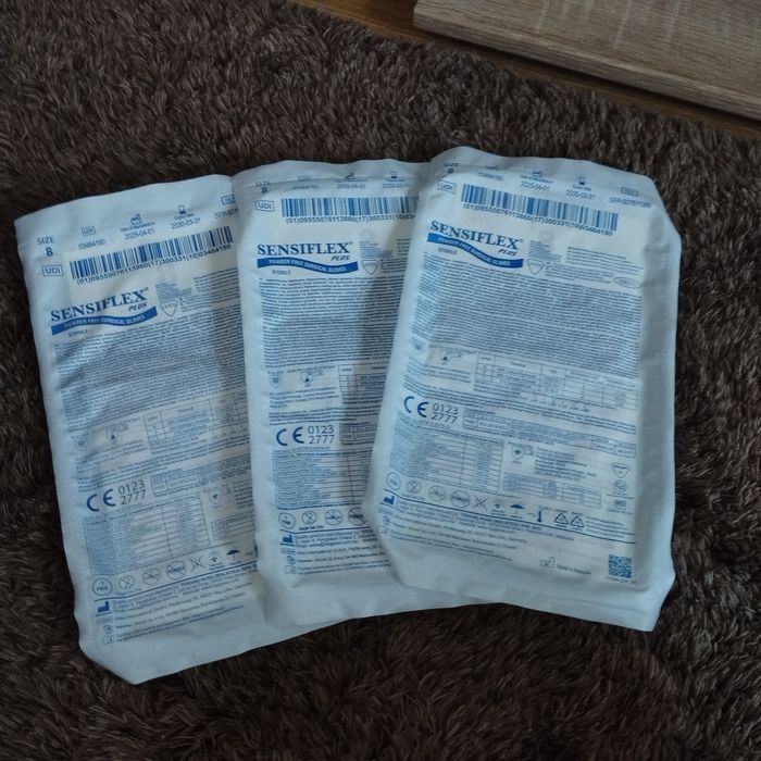 Rękawiczki Chirurgiczne 8 lateksowe bezpudrowe 47 szt.