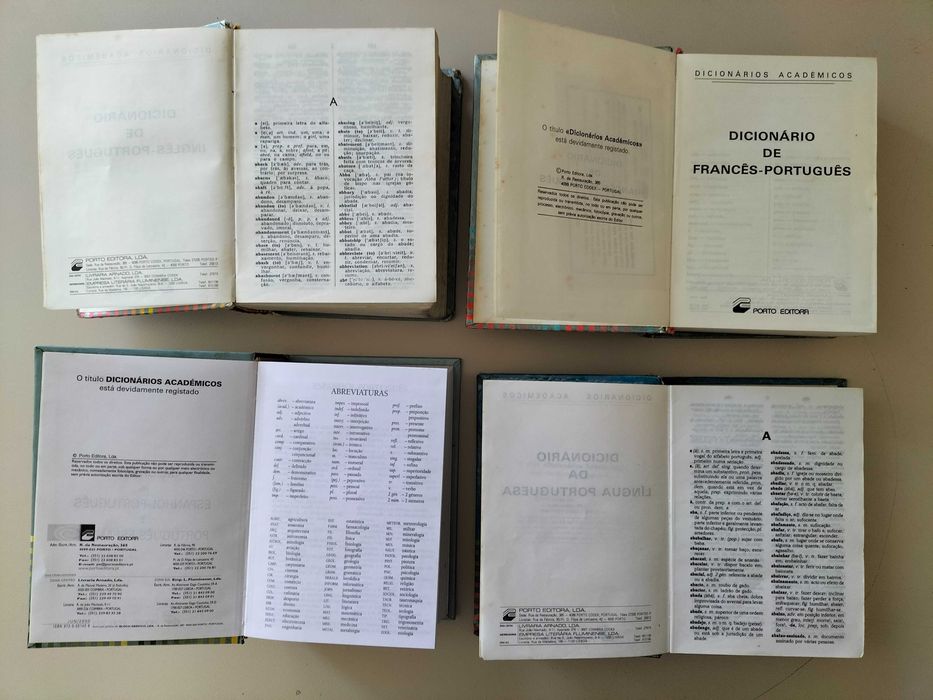 Dicionários (Português-Inglês-Francês-Espanhol)