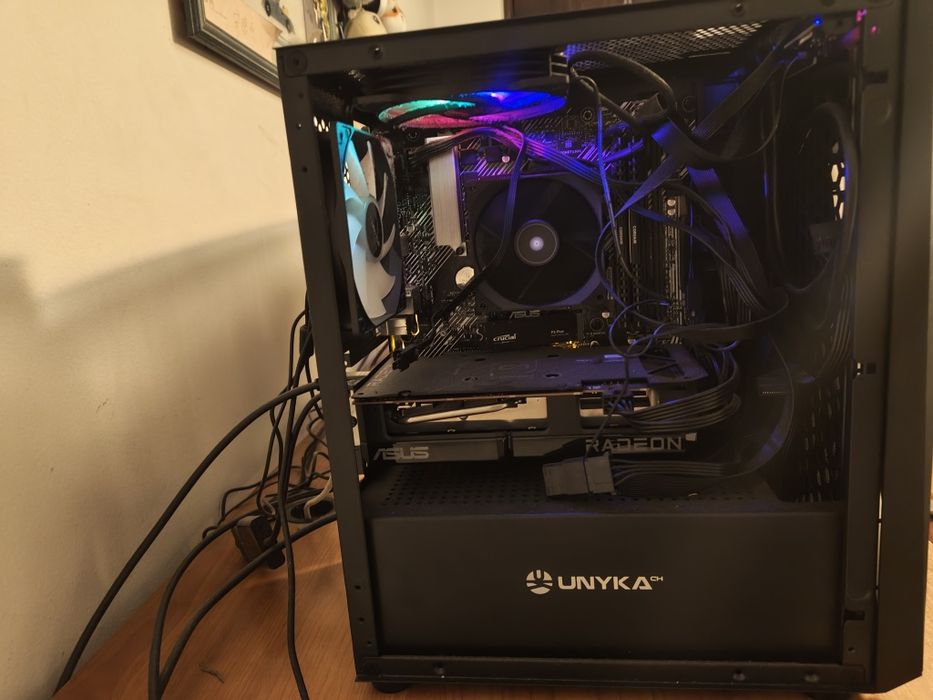 Mid gaming PC, specs na descrição