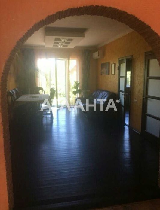 Будинок біля моря