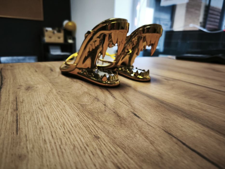 Japonki typu GCDS Morso Hell Thong