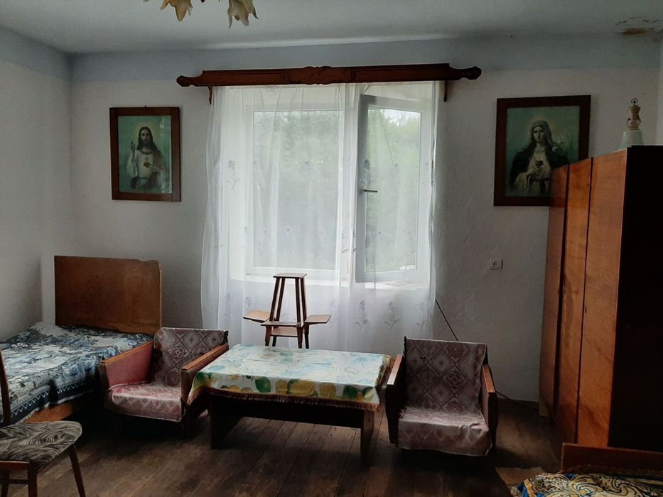 Продаж будинку у селі Утіховичі