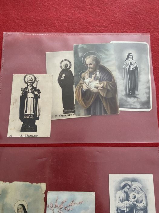 Lote de Antigos Registos de Santos protetores