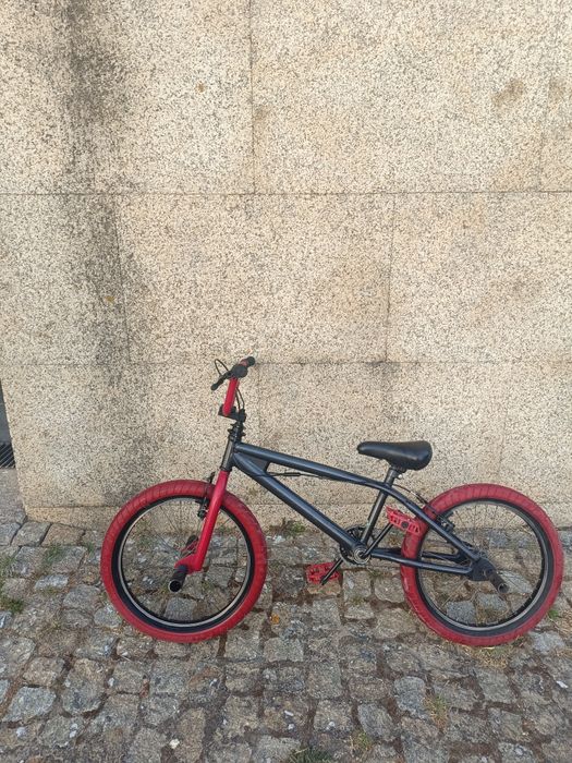 Bicicleta BTT - saltos