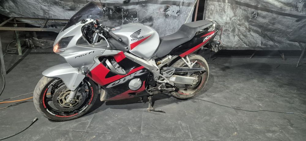 Honda CBR 600 2003 рік Терміново