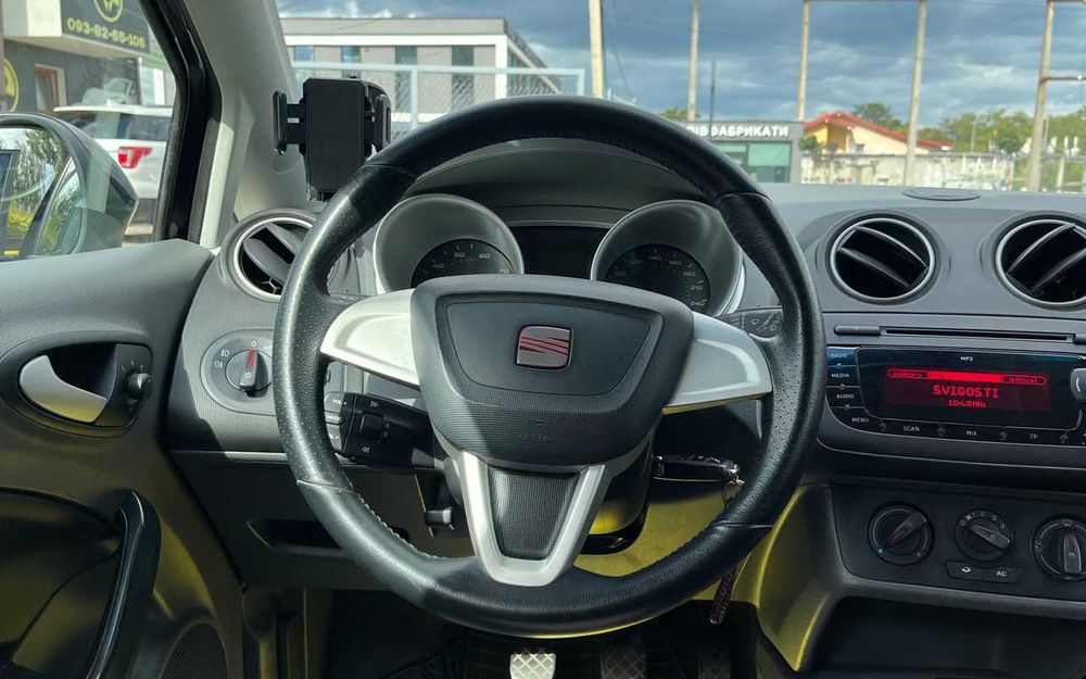 Seat Ibiza 2011 року