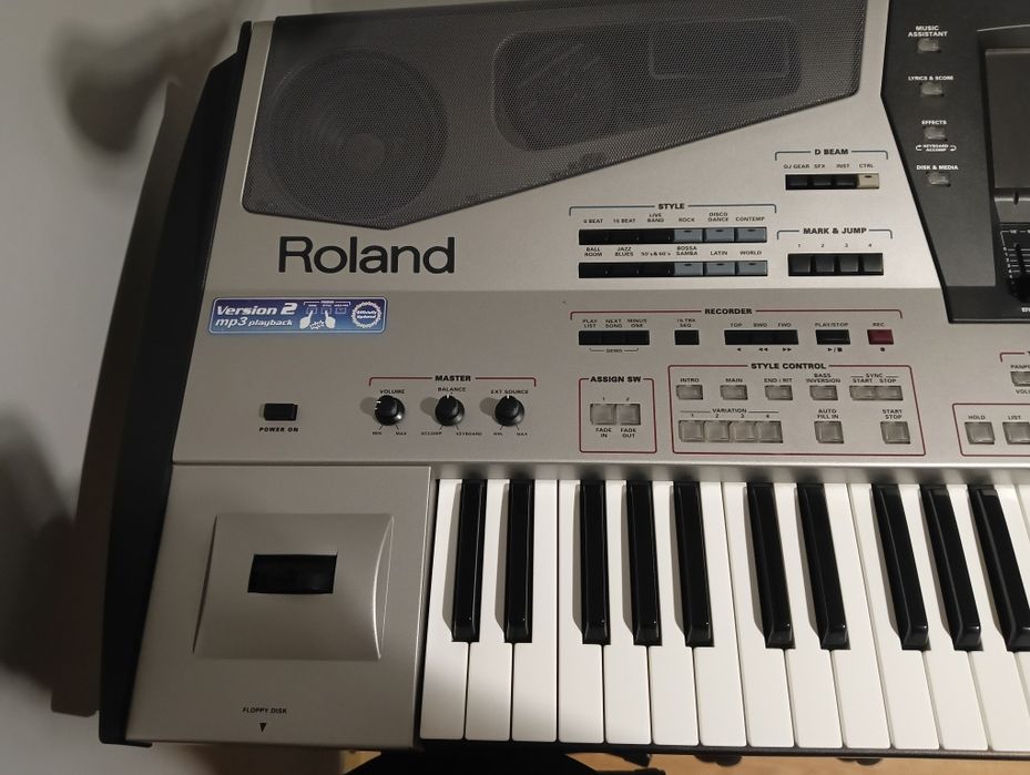Roland e 80 sprzedam lub zamienię